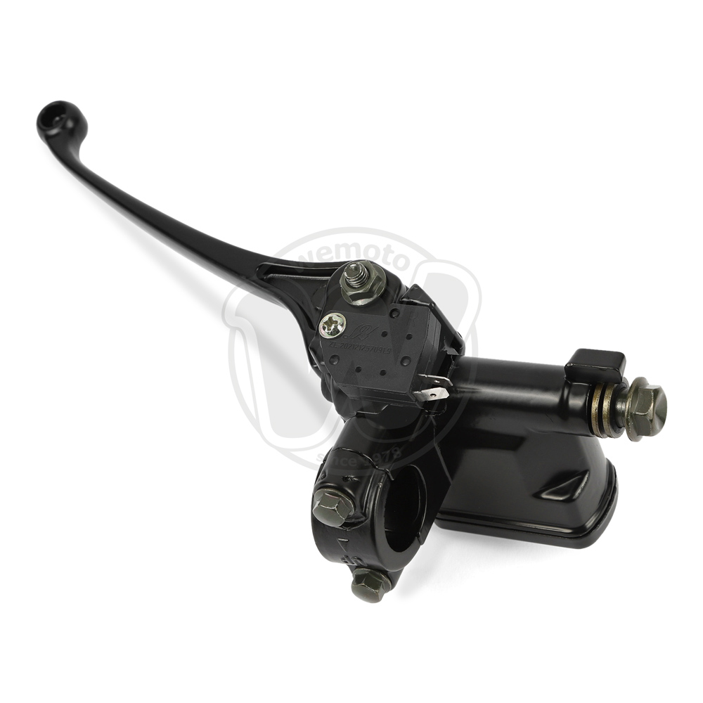 0EB3555_ah5937 three.jpg